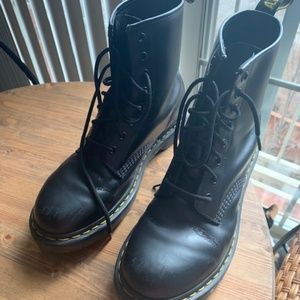 Dr. Martens Women's 1460 Smooth Boots